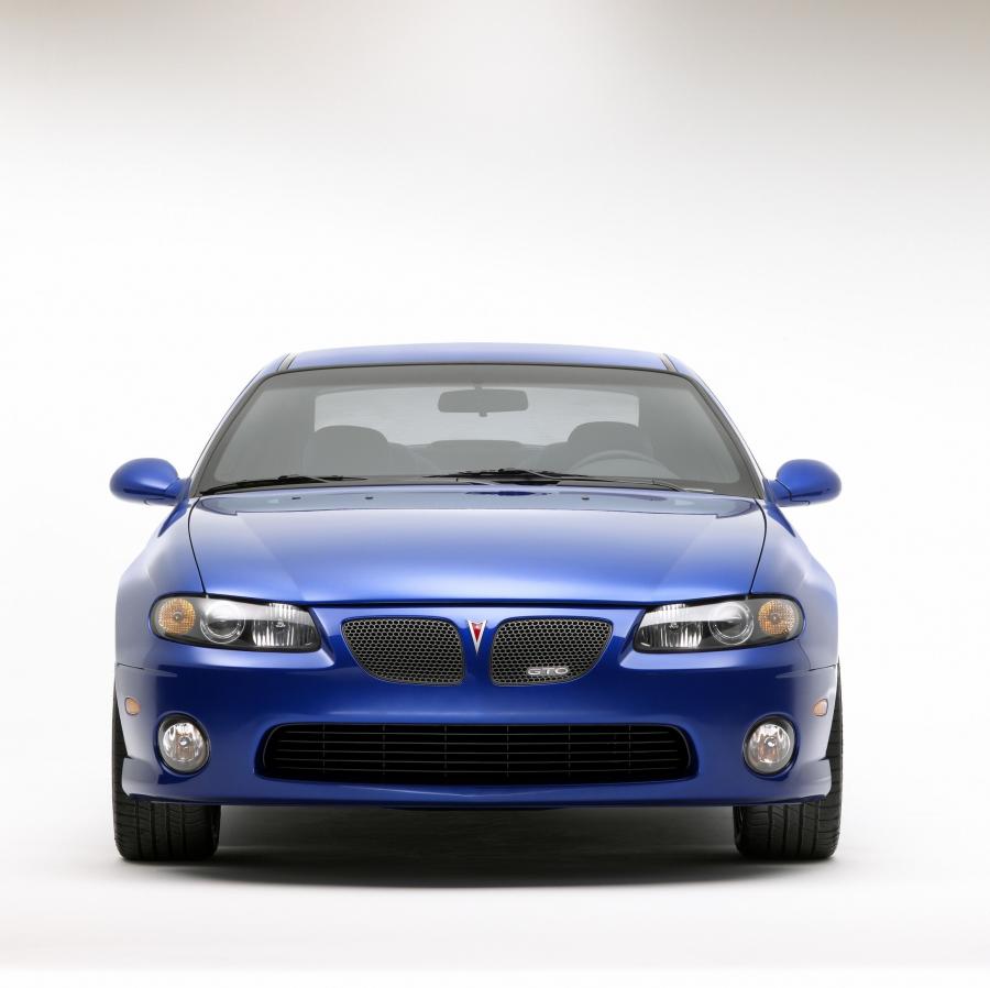  Pontiac GTO 2004 года  (фото 17 из 45)